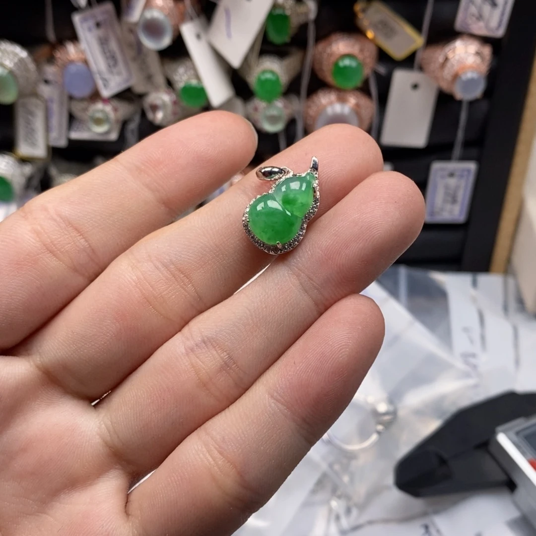 翡翠颈饰银S925镶嵌天然缅甸翡翠a货