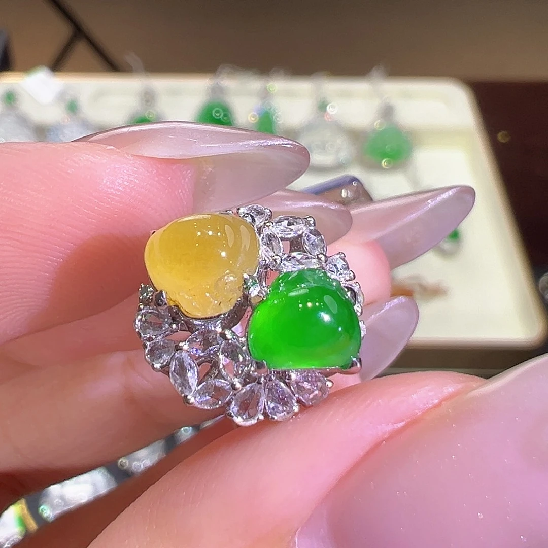 翡翠18K金镶嵌戒指翡翠