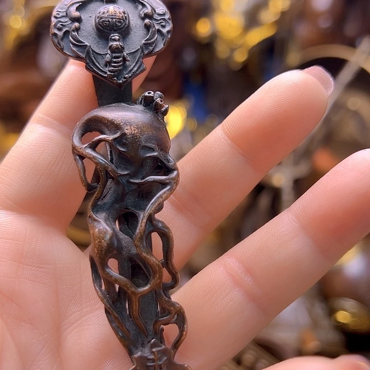 铜13356667789988767788876