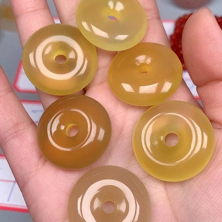 白***子未镶嵌颈饰玛瑙/玉髓