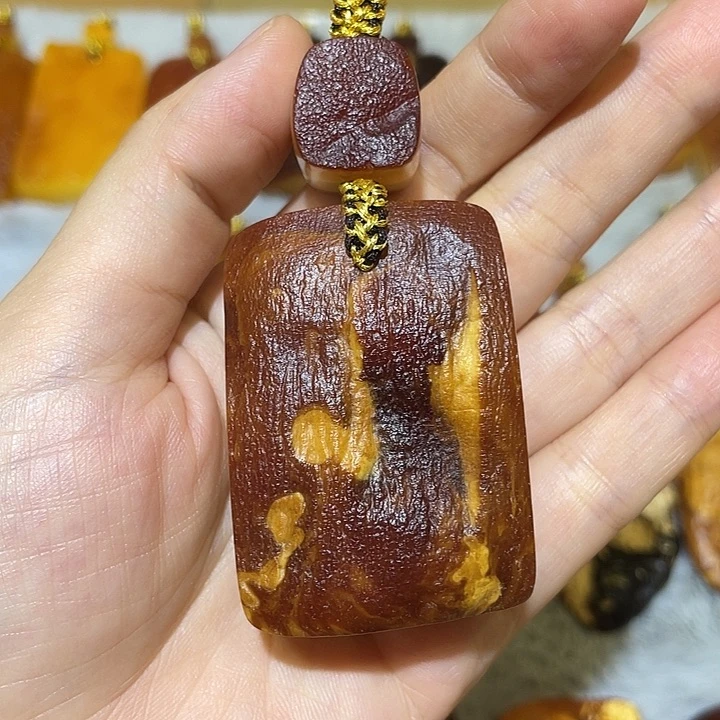 定制琥珀未镶嵌花蜡原石切牌