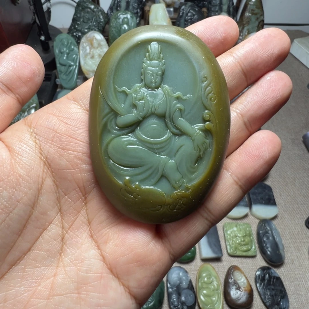 和田玉未镶嵌挂件观音