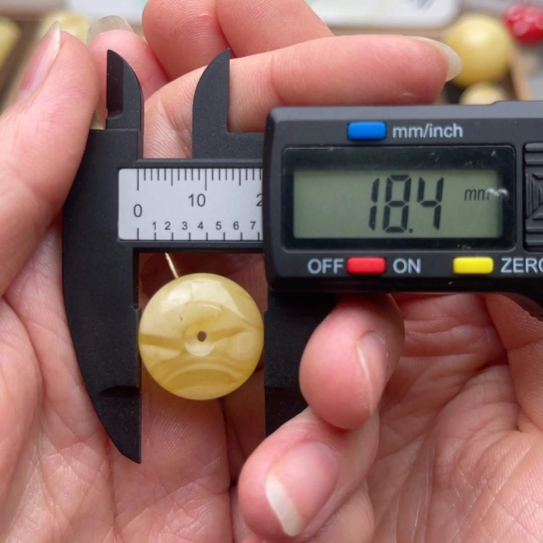 裸石琥珀未镶嵌蜜蜡扣子微瑕鸽