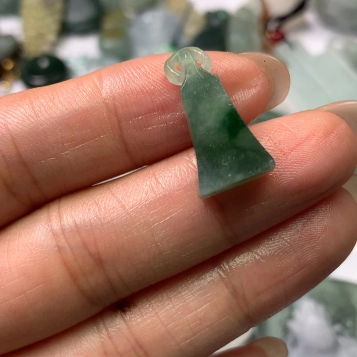 定制翡翠未镶嵌翡翠