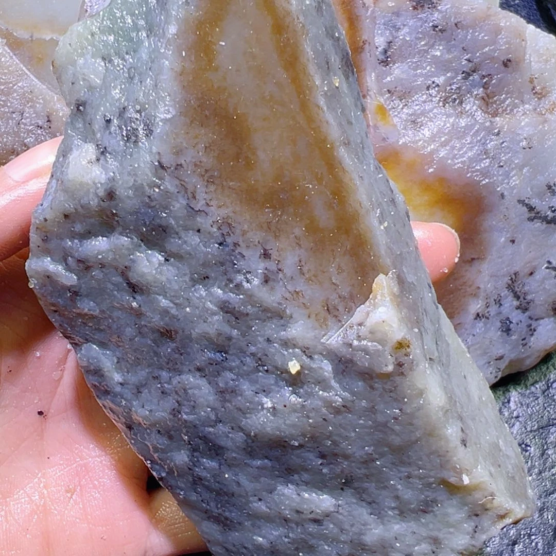 和田玉未镶嵌珠宝半成品