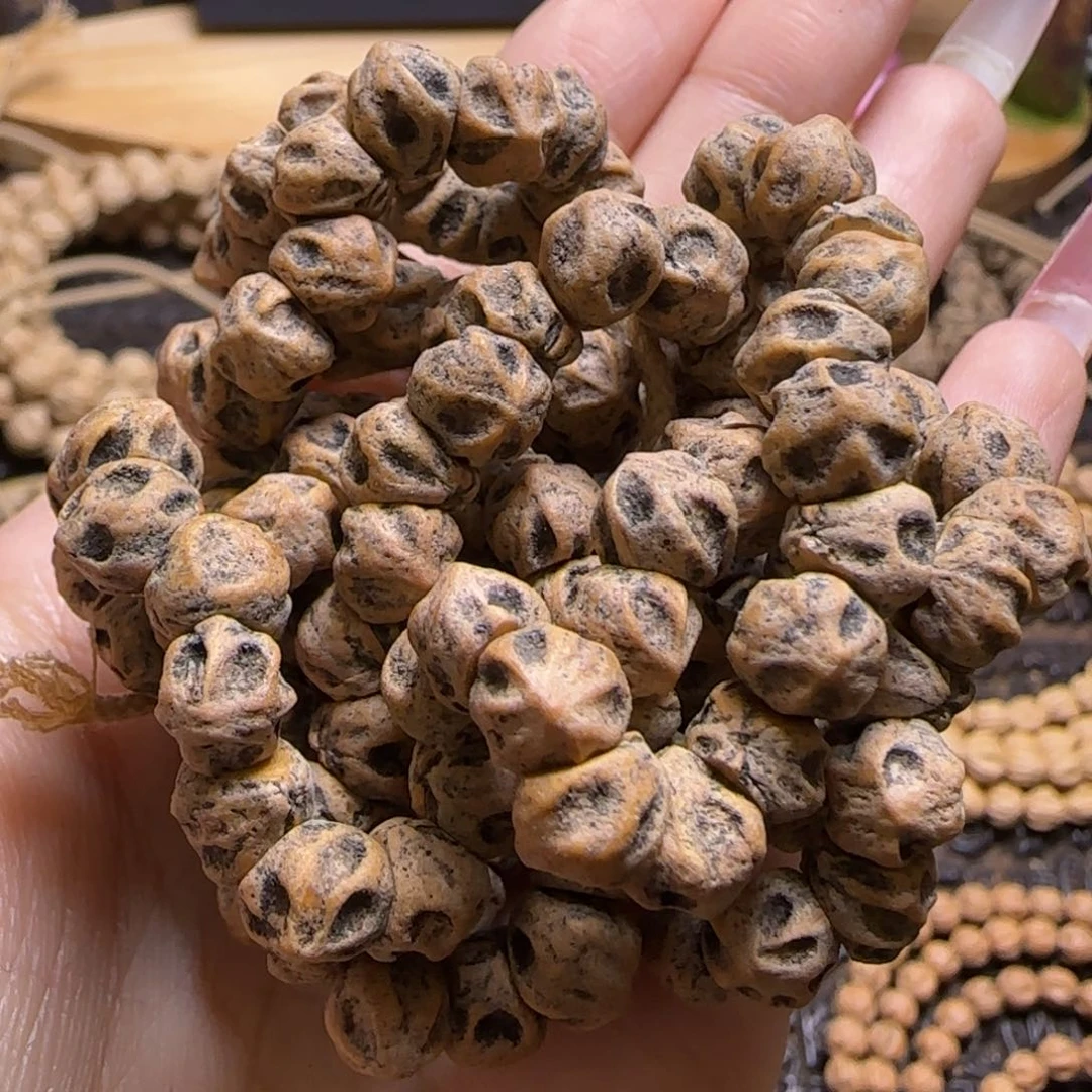 吊坠柏香籽/百香籽一**熊