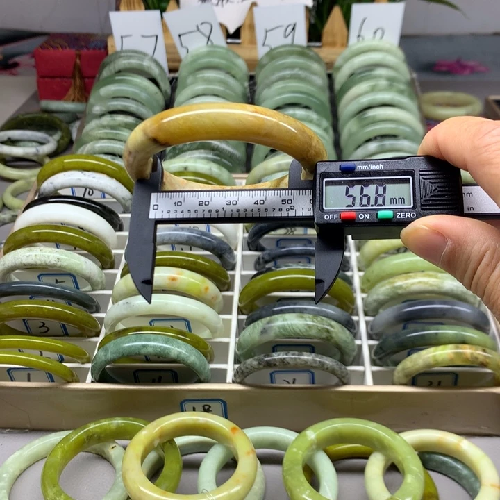 未镶嵌蛇纹石玉手镯18