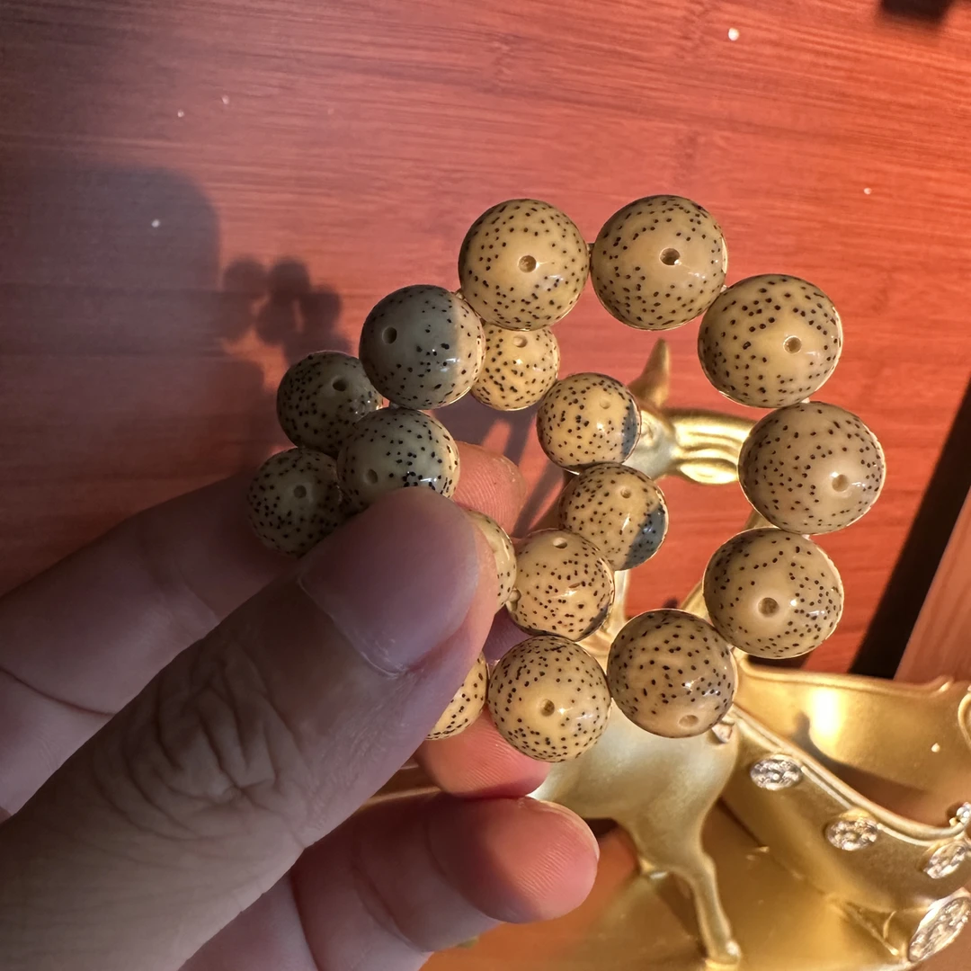 12*12圆珠手持海南星月菩提石玉料同枝果手持单圏男女文玩