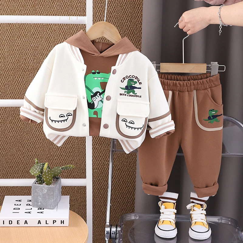 新款春季休闲童装1-2-3-4岁小童6-8个月男宝宝卡通洋气棒球服三件