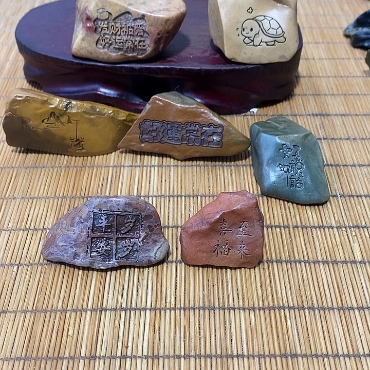 *****原石雕刻工艺品手把摆件