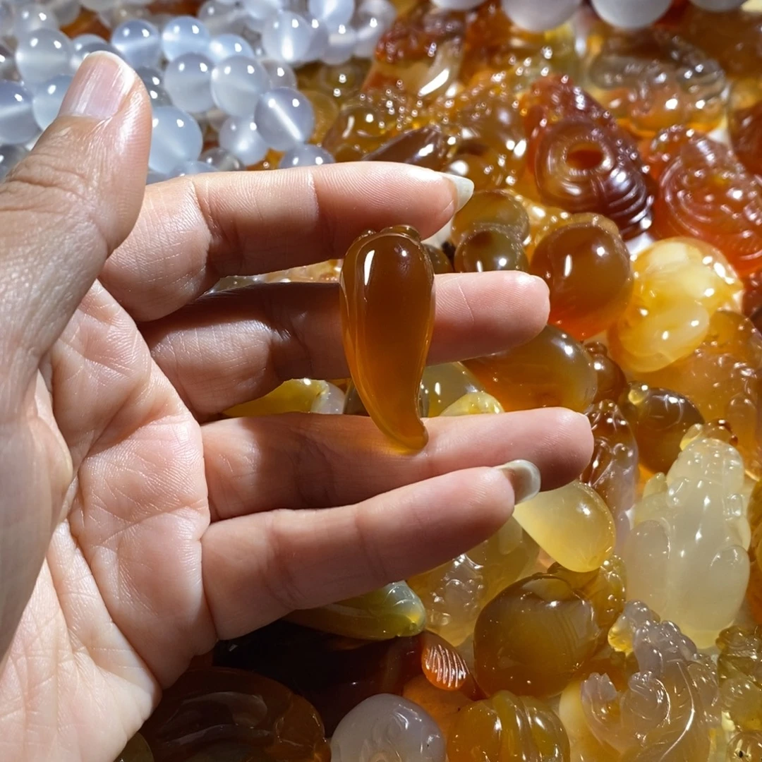 玛瑙/玉髓未镶嵌玛瑙吊坠