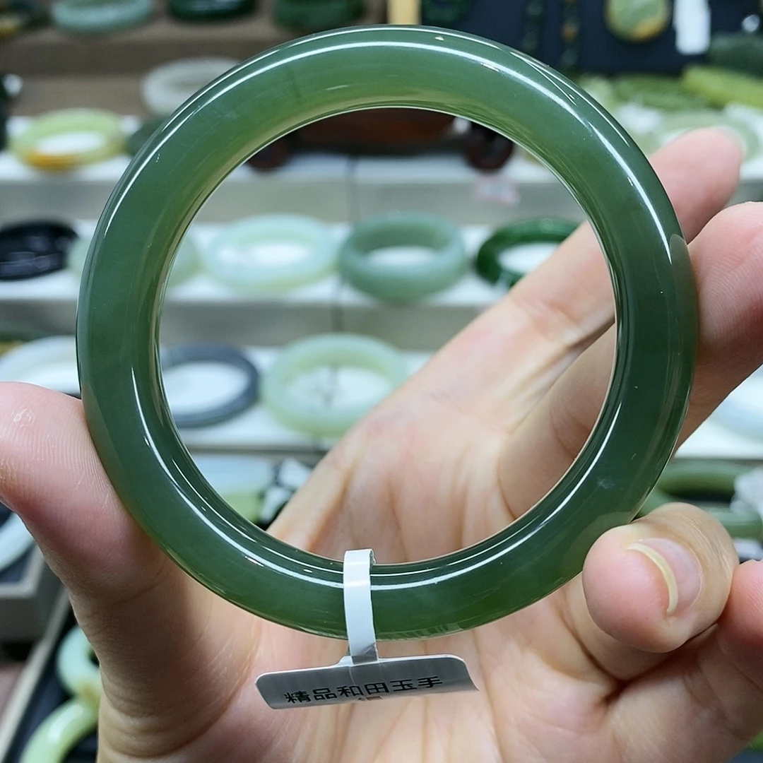 【闪购商品】未镶嵌手镯和田玉