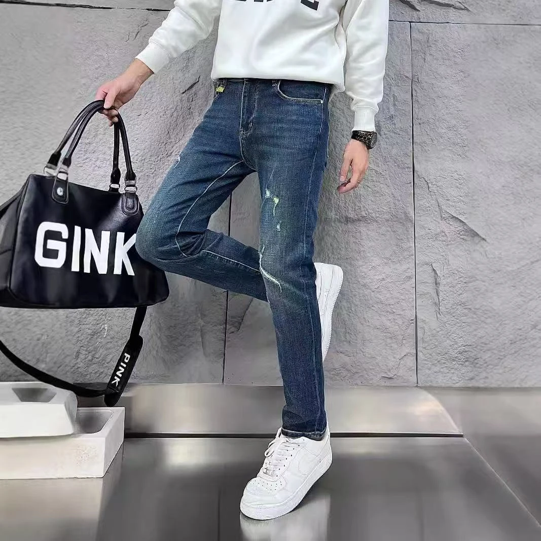 2025秋季牛仔裤男士秋季复古破洞长裤男士蓝色裤子时尚修身小脚裤