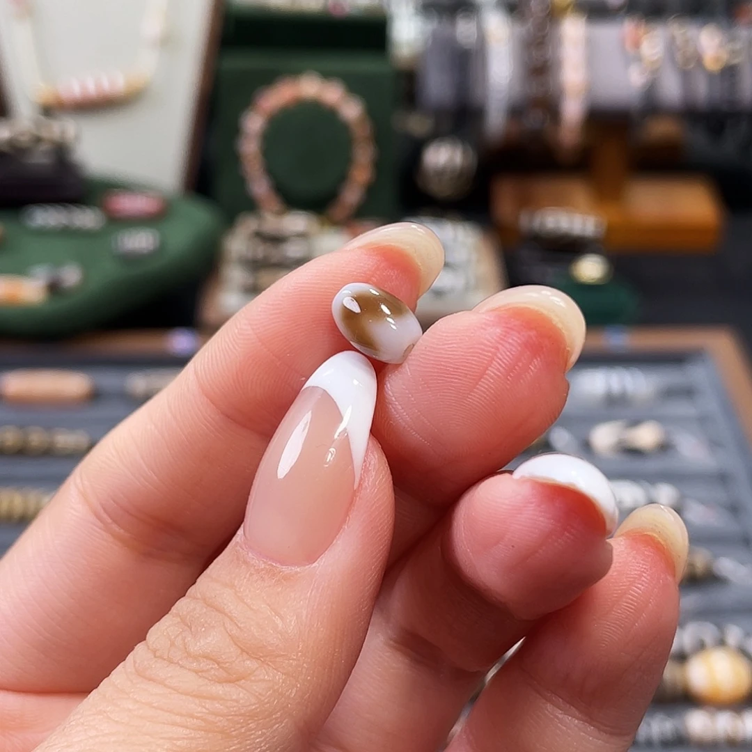 玛瑙/玉髓未镶嵌珠宝半成品