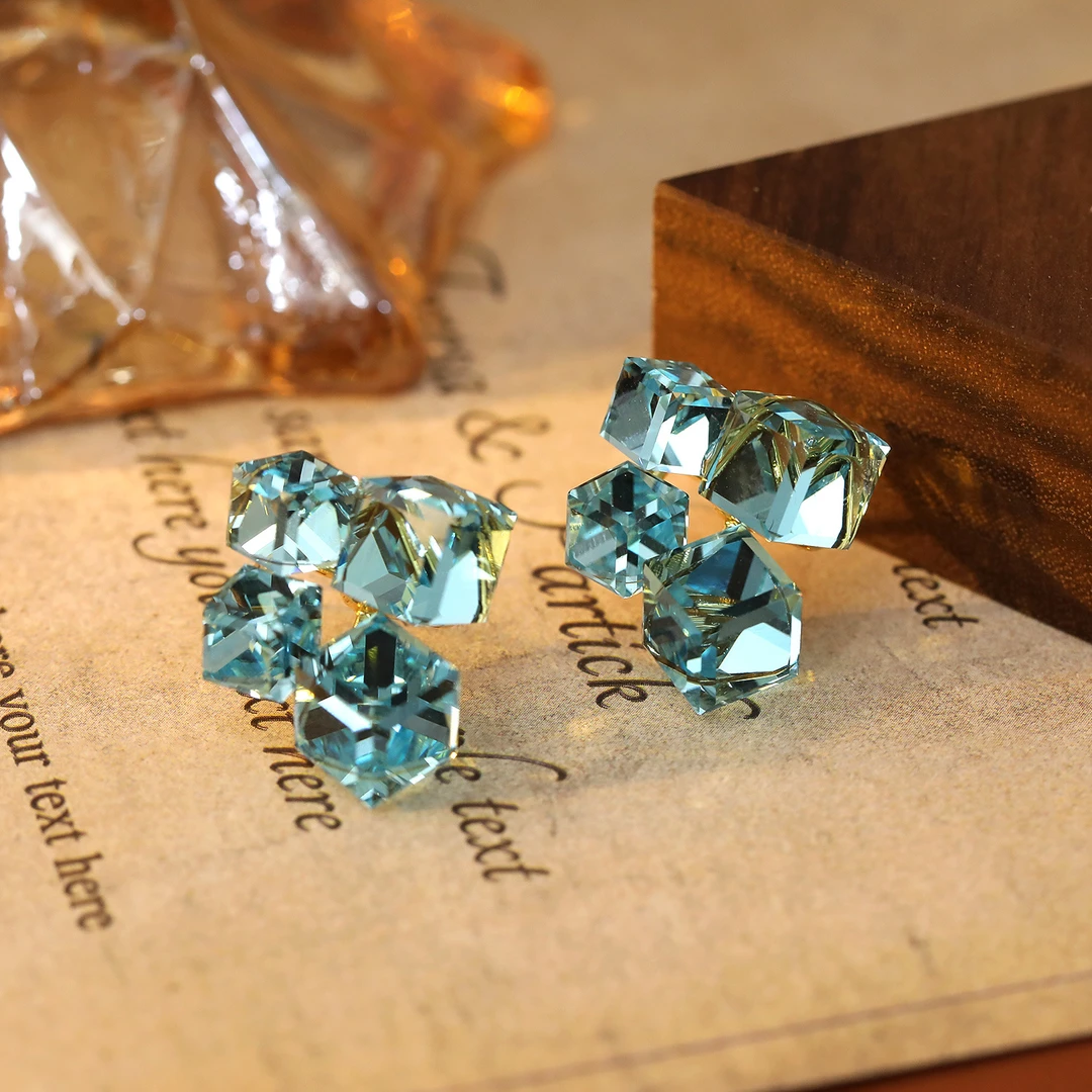 铜合金铜耳饰 梦幻几何方块奢华高贵立体优雅气质海蓝高级感耳饰