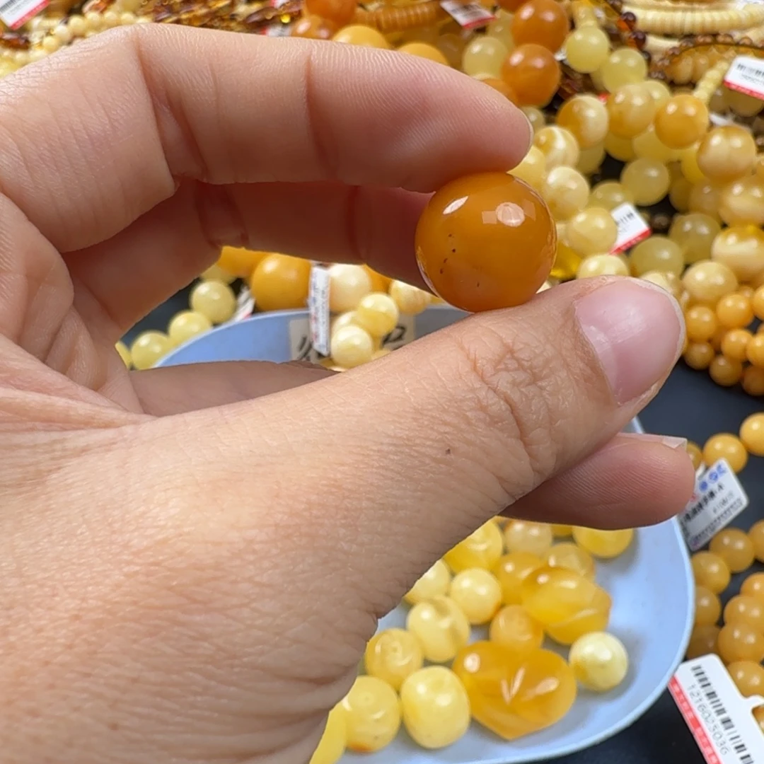 琥珀未镶嵌珠宝奇石