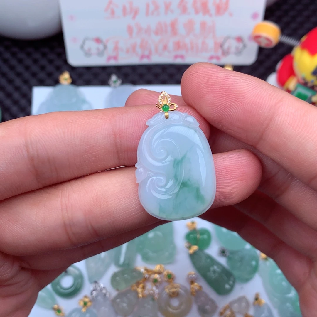 翡翠18K金镶嵌吊坠(不含链)