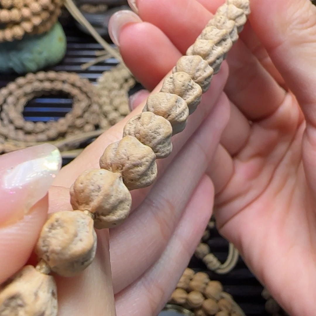 财***贝柏香籽/百香籽吊坠