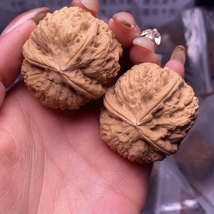 核桃云南野生铁核桃64号40mm