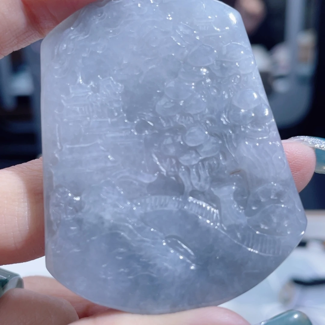 翡翠未镶嵌颈饰山水