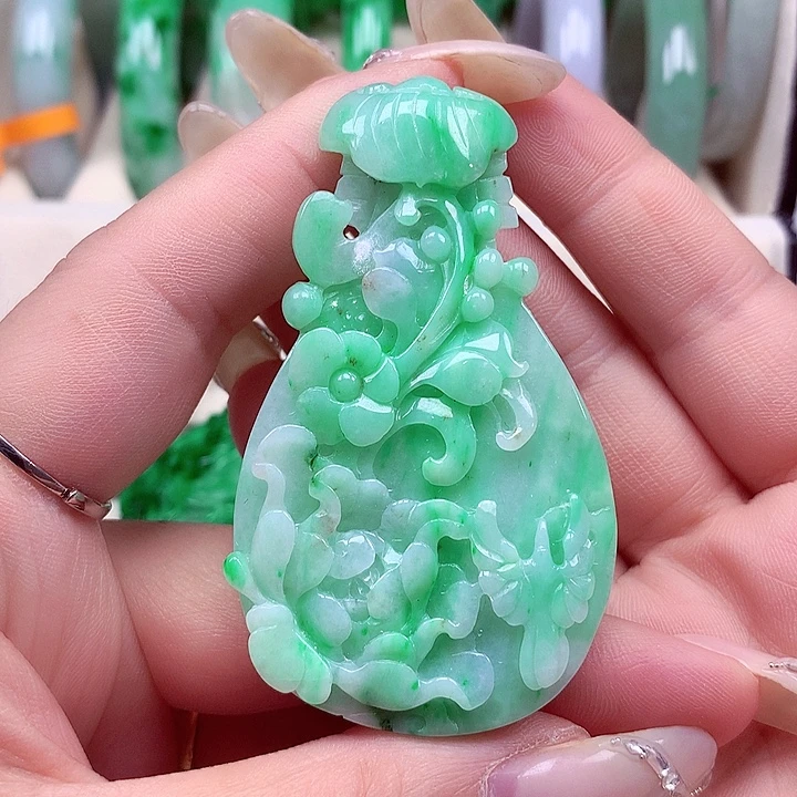 颈饰未镶嵌翡翠翡翠
