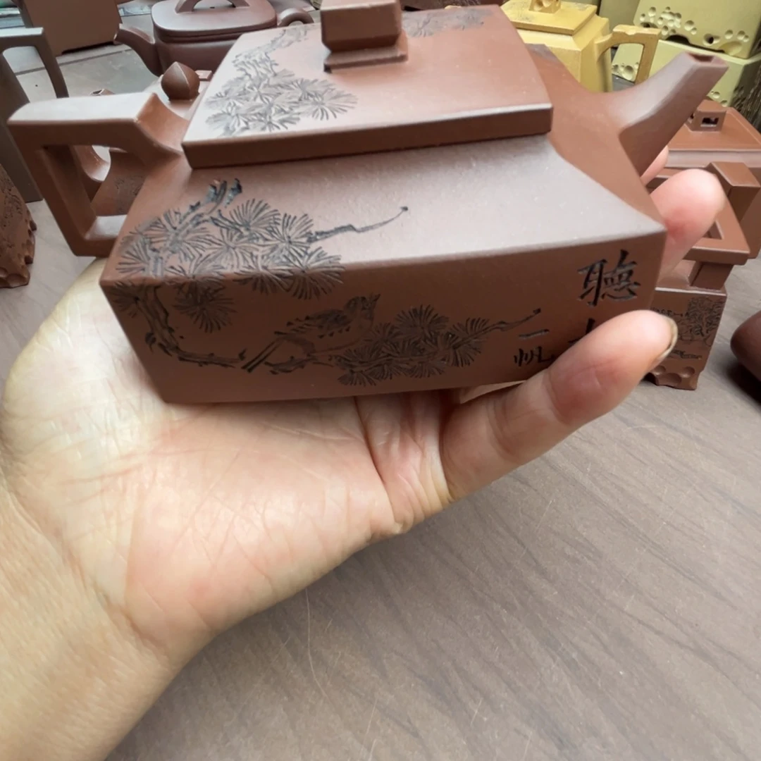 茶壶紫泥张*哥紫泥微瑕200c c