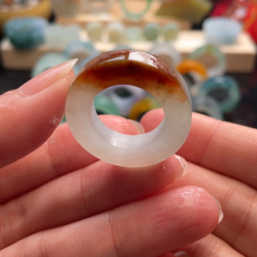 定制翡翠未镶嵌戒指