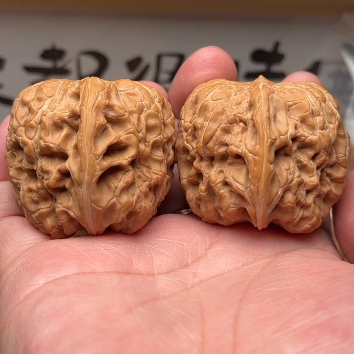 文玩核桃吊坠门墩