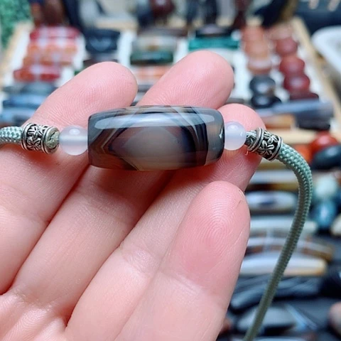 合金颈饰玛瑙/玉髓