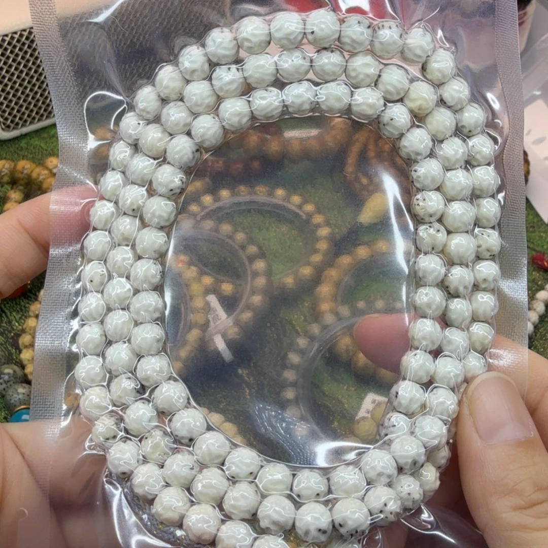 无****吊坠星月菩提，一物一图