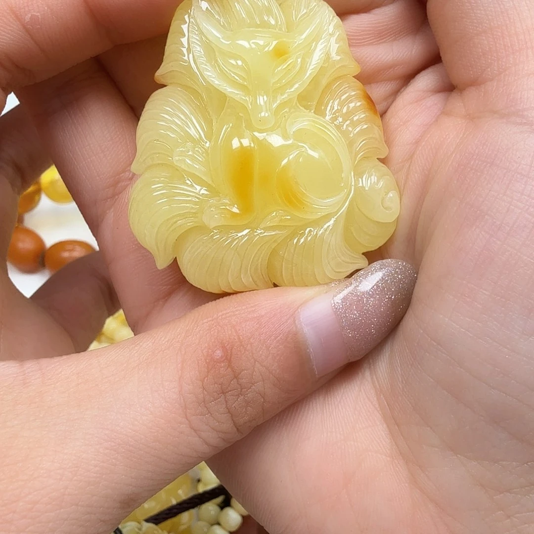 裸石琥珀未镶嵌燃****?你好