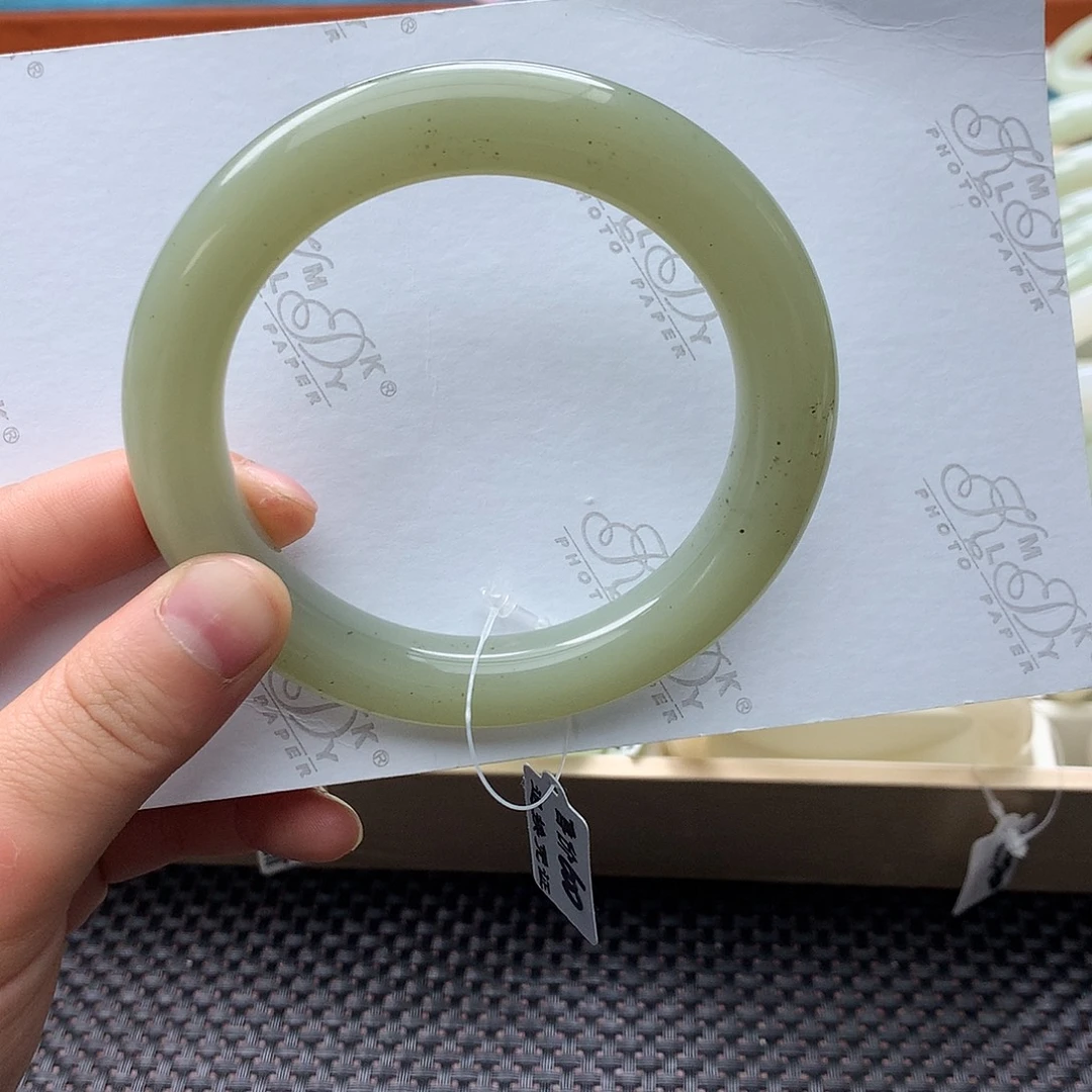 和田玉未镶嵌手镯且末蓝63