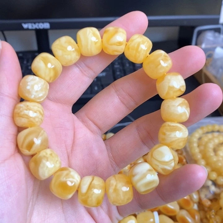 未镶嵌颈饰琥珀天然无优化琥珀蜜蜡