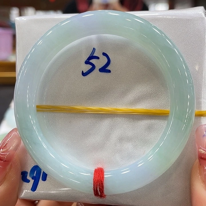 翡翠手镯未镶嵌翡翠手镯
