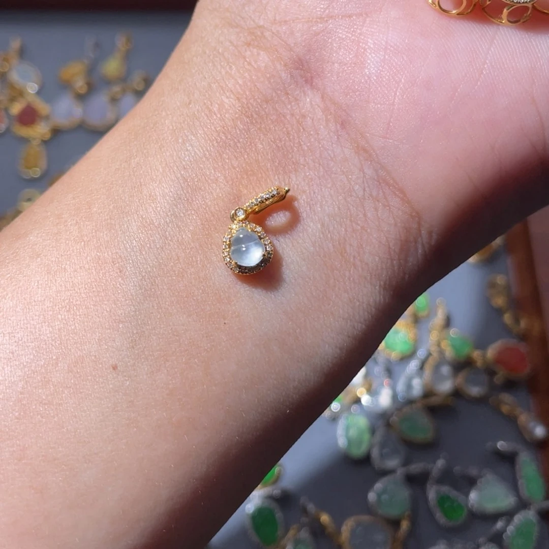 吊坠(不含链)18K金镶嵌翡翠