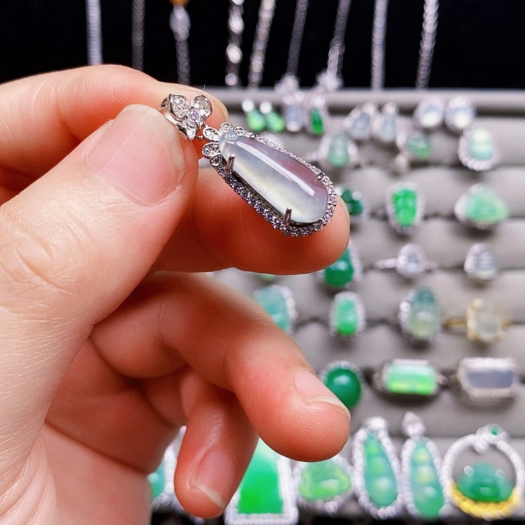 翡翠银S925镶嵌颈饰福瓜