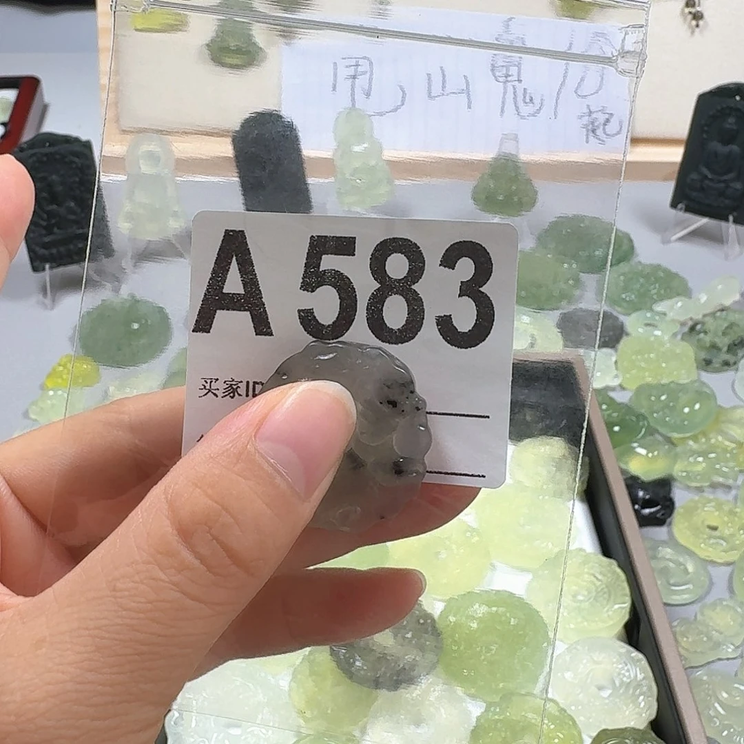 重***九未镶嵌岫玉颈饰精美礼品