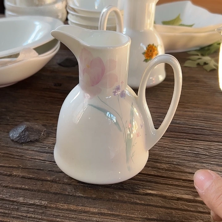 国营尾货骨瓷壶一个