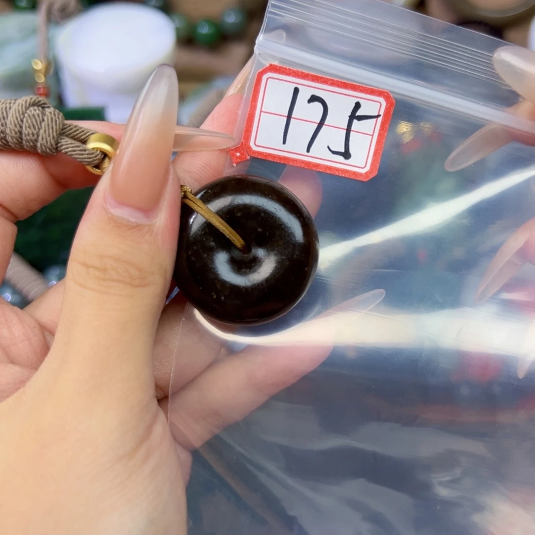 和田玉未镶嵌珠宝半成品