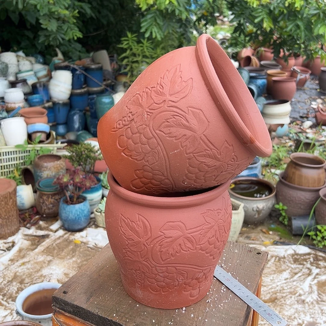 紫砂花盆口19高21两个红桃葡萄