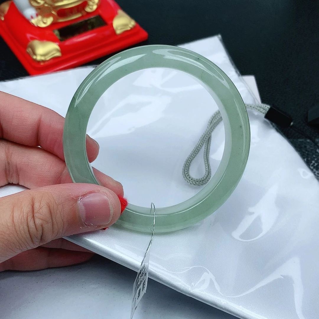 翡翠手镯未镶嵌55正圈99