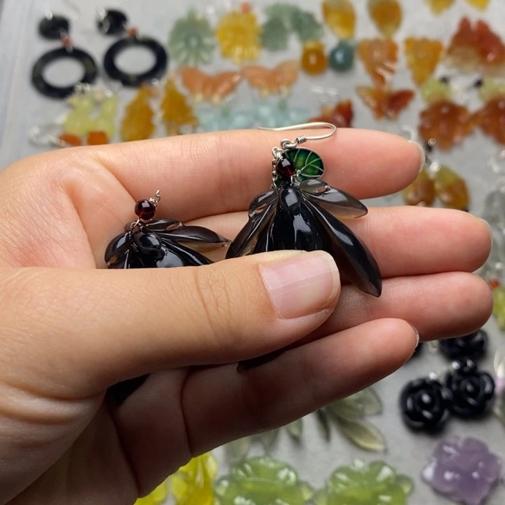 昵***置蛇纹石玉未镶嵌耳饰/颈饰