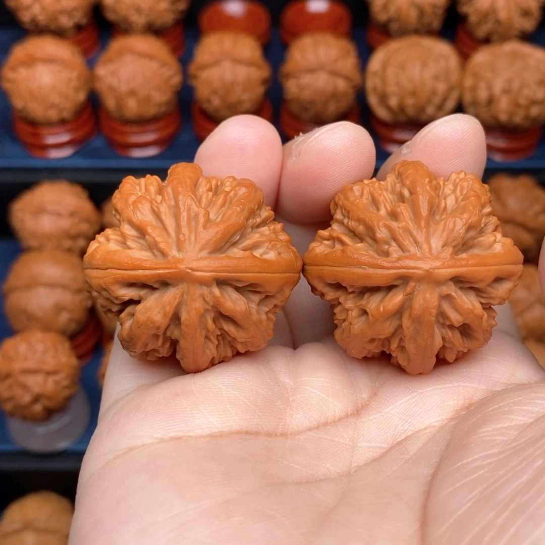 把件文玩核桃手捻八棱王