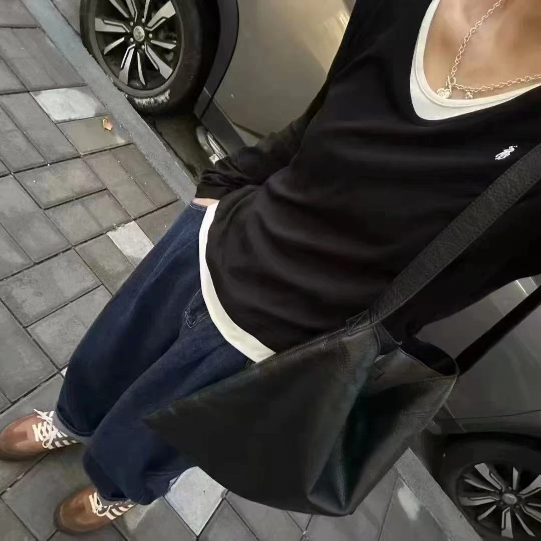 2025新款洋气遮肉显瘦v领假两件上衣拼接