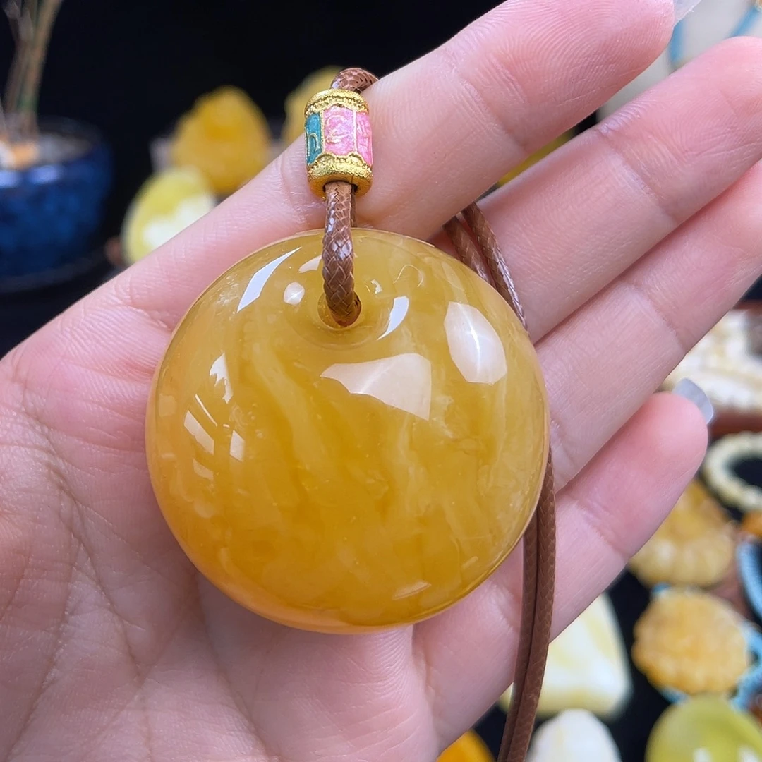 未镶嵌琥珀珠宝奇石