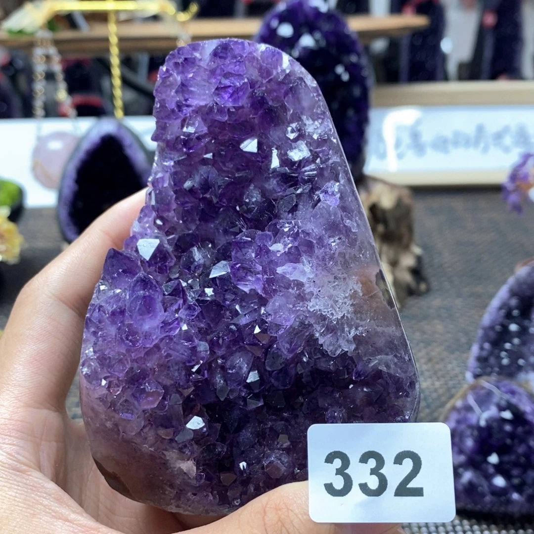 未镶嵌水晶大型摆件（非配饰）