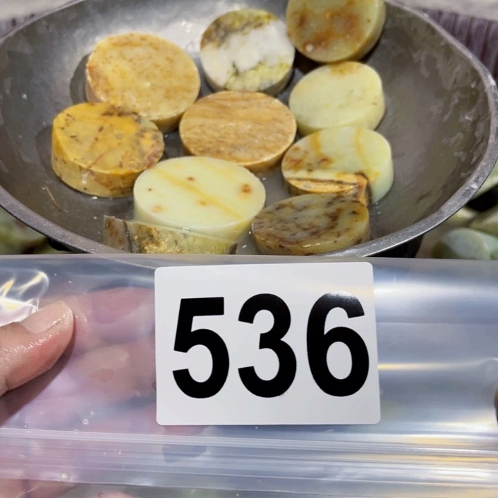 蛇纹石玉未镶嵌珠宝半成品