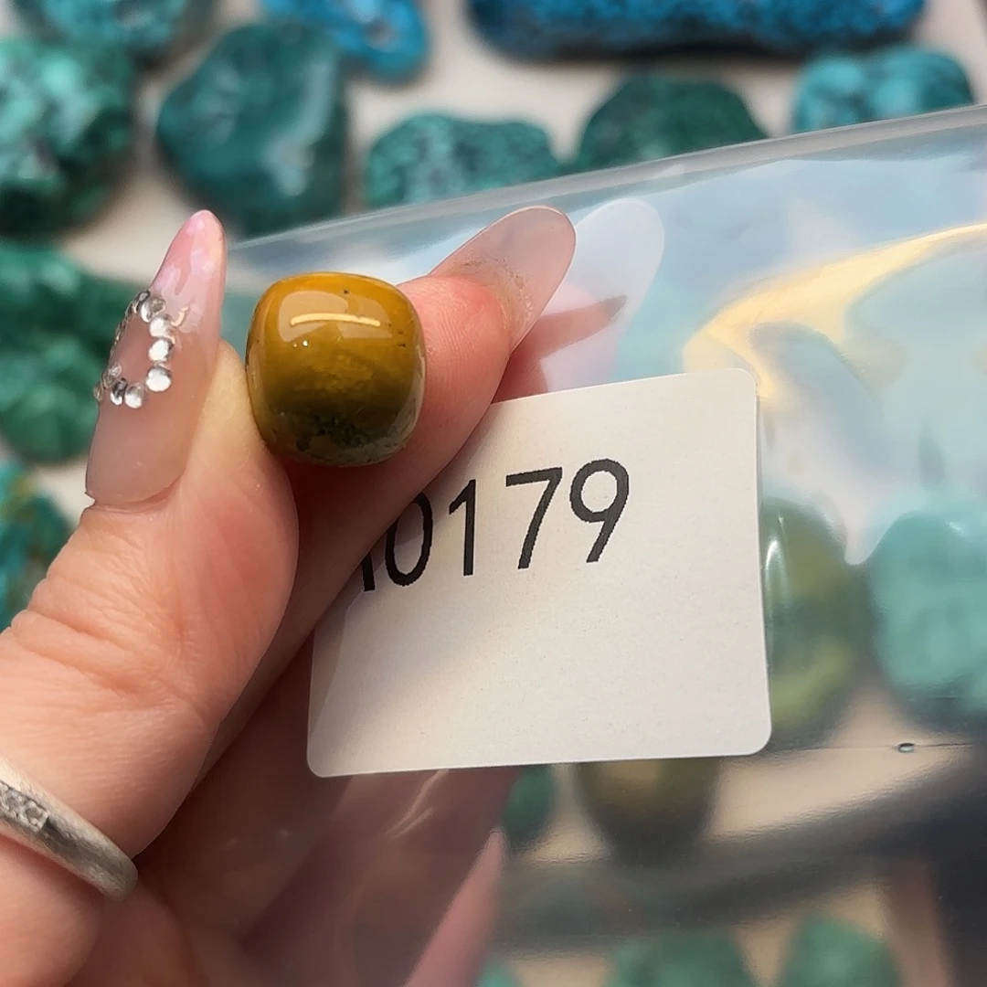 绿松石未镶嵌手串