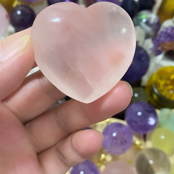 石材莫桑粉粉晶爱心！