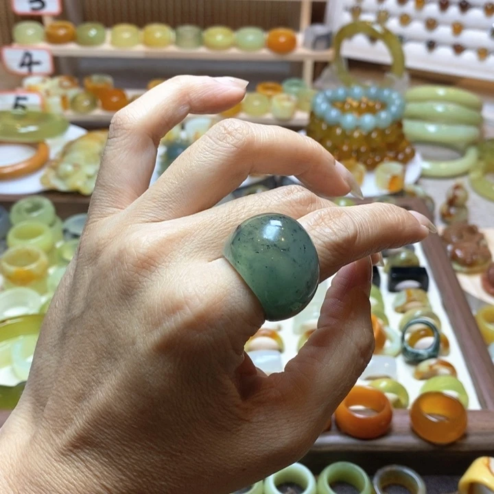 暗***香岫玉未镶嵌项圈岫玉精品指环